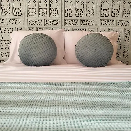 Alva Bed & Breakfast 4*